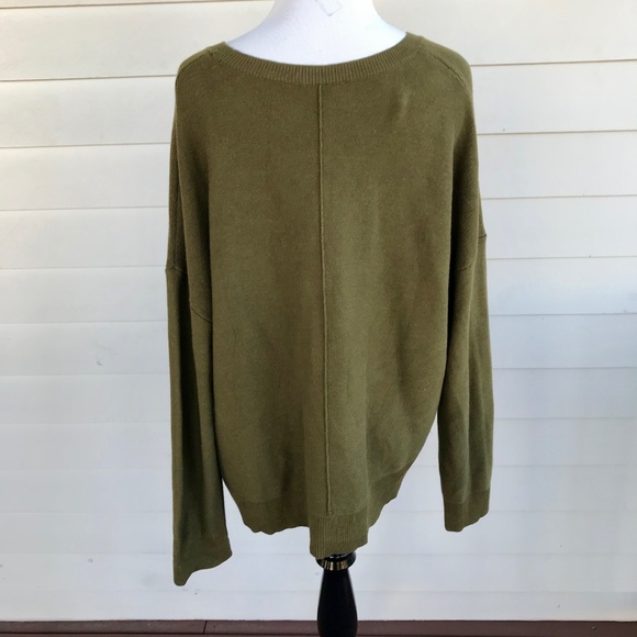 Women's J Jill  Olive Green Oversize Sweater Top - Picture 4 of 7